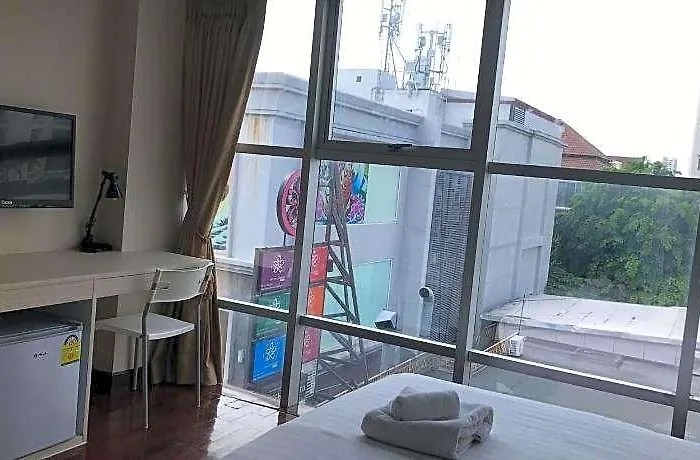 Snooze Thonglor Bangkok